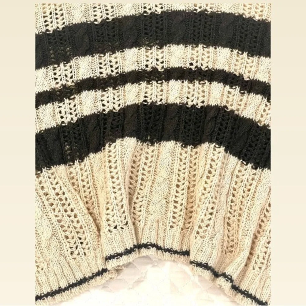 Justice Girl’s‎ Poncho- Size M